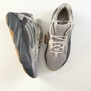 Yeezy Boost 700 V2 Tephra Men’s U.S. Size 11.5 NWT
